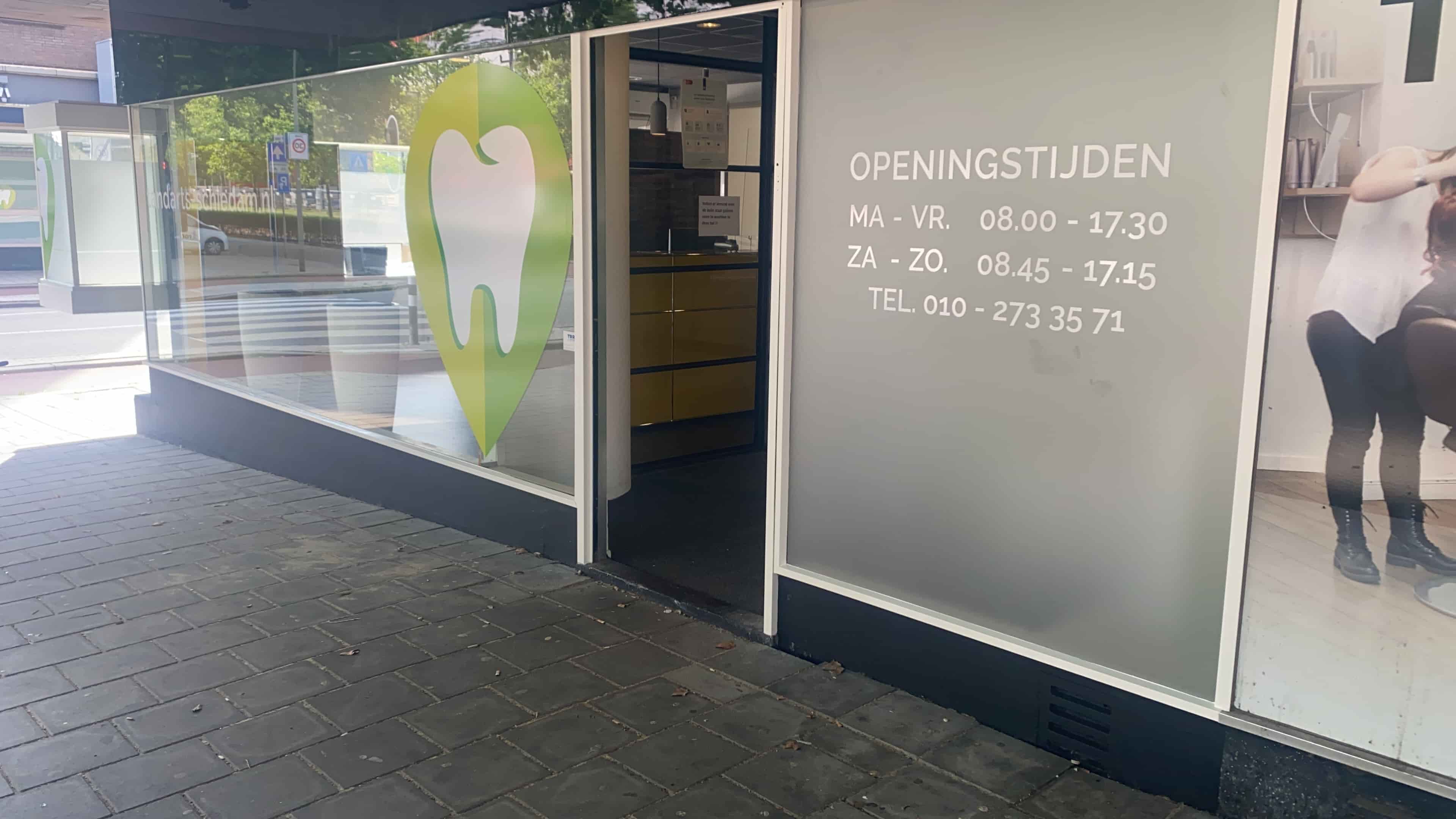 geschilderd bedrijfspand