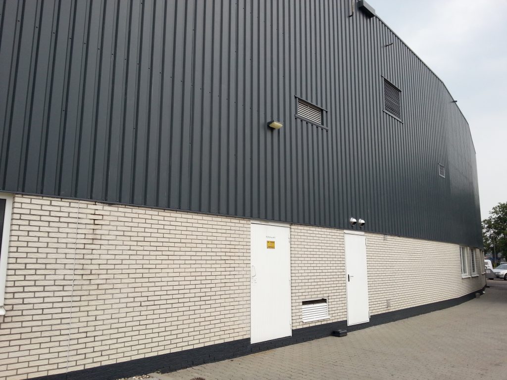 geschilderd bedrijfspand